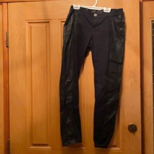 Cute jeggings with leather like side accents